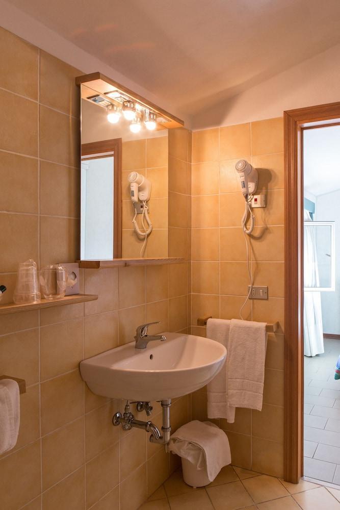 Hotel Villa Bolgheri Marina di Castagneto Carducci Kültér fotó